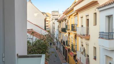 Cozy gem in Los Boliches by Costarentals - Ref 21