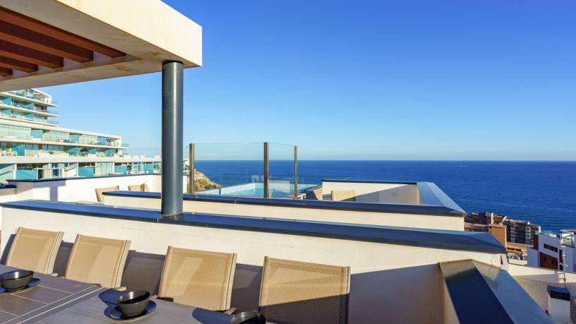 Middel Views penthouse with private pool Ref 154
