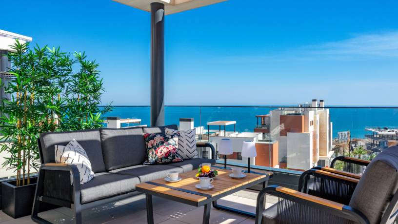 El Higueron modern sea view penthouse Ref 178