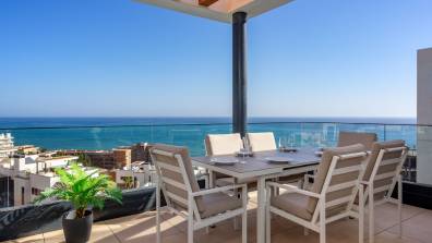 Middel Views flat in El Higueron Ref 64