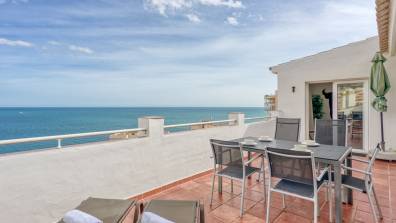 Fuengirola penthouse with seaviews close to the beach by Costarentals - Ref 06