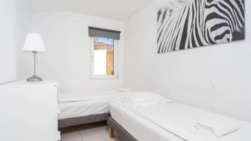 Shoreline apartment in Fuengirola Ref 88