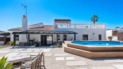 Lux villa with private pool near the beach Ref 55