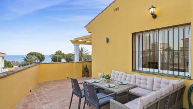 Lovely flat with sea view near the beach by Costarentals - Ref 37