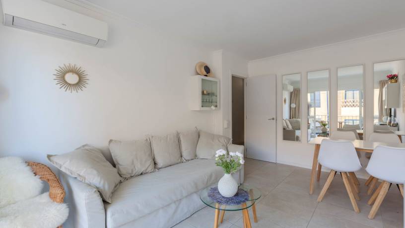 First line Perla Seaviews Ref 60
