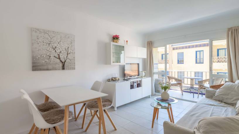 First line Perla Seaviews Ref 60