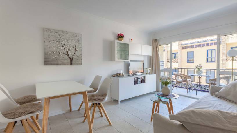 First line Perla Seaviews Ref 60