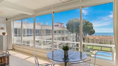 Seaview apartment with pool in Benalmadena by Costarentals - Ref 186