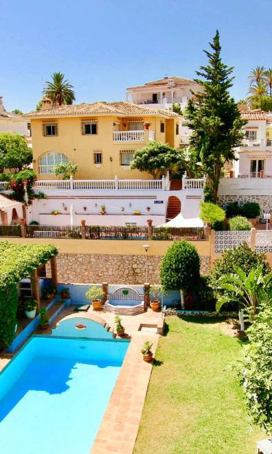 Private Pool Villa with Sea Views near the Beach by Costarentals - Ref 249