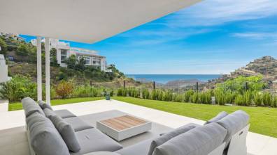 Hillside flat with pool in Palo Alto by Costarentals - Ref M49